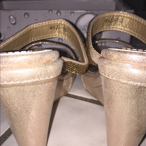 Champagne colored shoes! New! Final Price‼️ - Picture 7 of 8